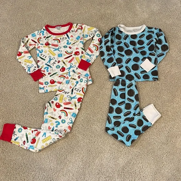 Set of two Magnolia Pima Cotton Pajamas, size 8 - Picture 1 of 4